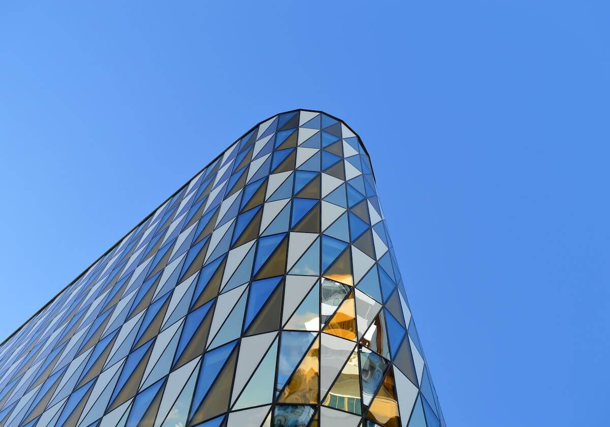 意甲:米兰对阵维罗纳,防线略前提、打出气势为上策,目标三分