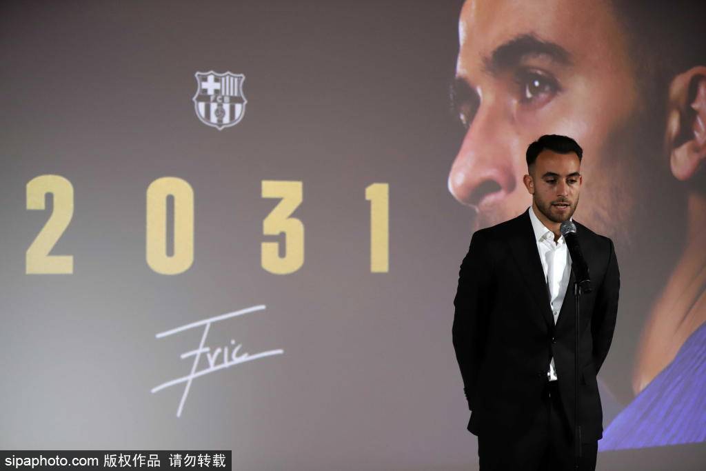 两位德甲新星:巴萨中后卫引援的希望与挑战